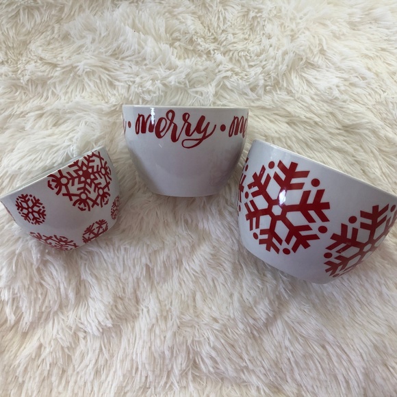 Crate&Barrel Other - Crate&Barrel Holiday Bowls Set of 3